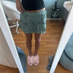 Kjol - Aldrig använd 