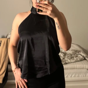 Svart topp - Helt oanvänd.