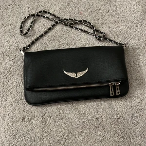 Zadig väska  -  Jättefin zadig väska, som tyvärr inte används längre😍 Pris kan diskuteras vid snabb affär🤗❤️