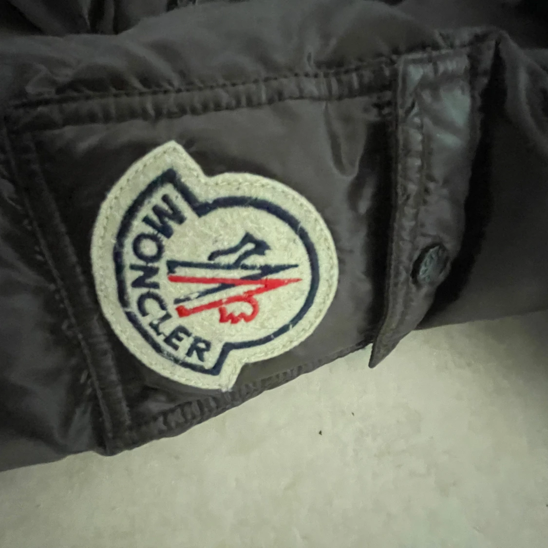 Brun Moncler jacka  - 91
