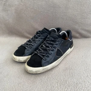 Philippe Model - Philippe Model skor i grymt skick | Passar stl 42-43 | Box ingår | Inga byten! 