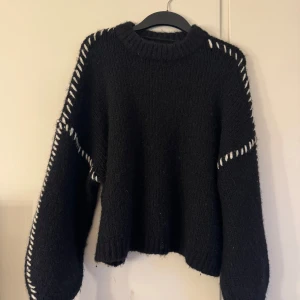 Tjock tröja - Säljer min tröja ifrån vero Moda i storlek S, använd fåtal gånger💓