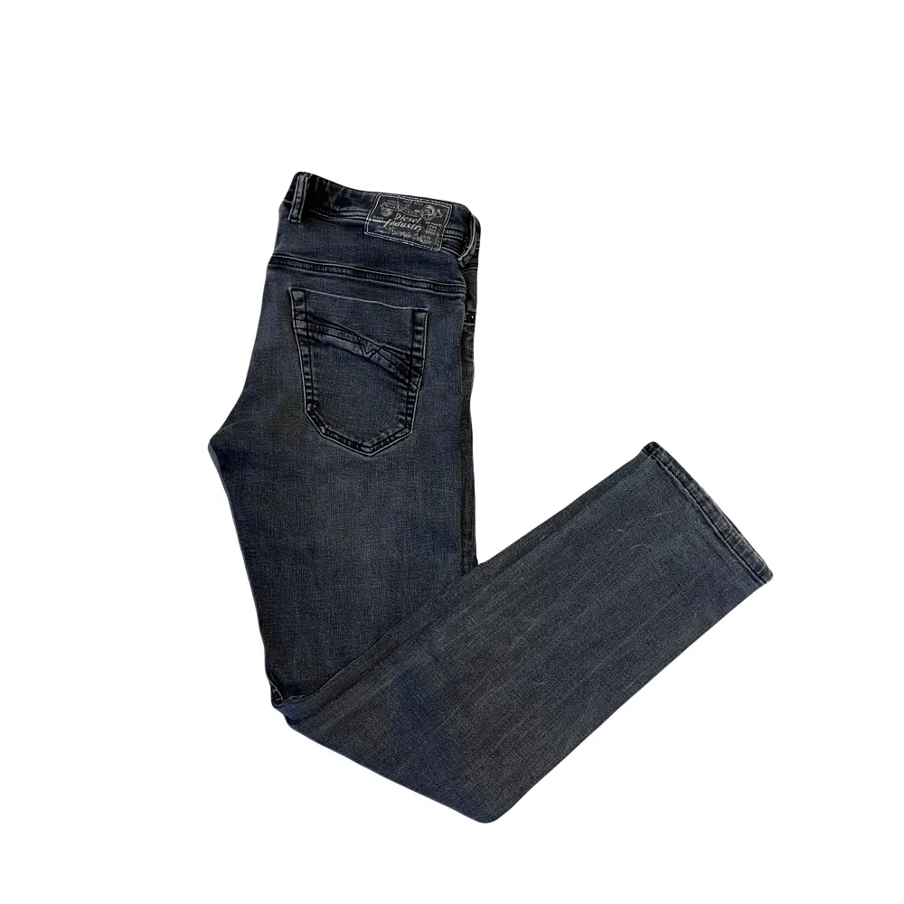 Snygga gråa Diesel jeans. Storlek W29 L30. Fint skick!. Jeans & Byxor.