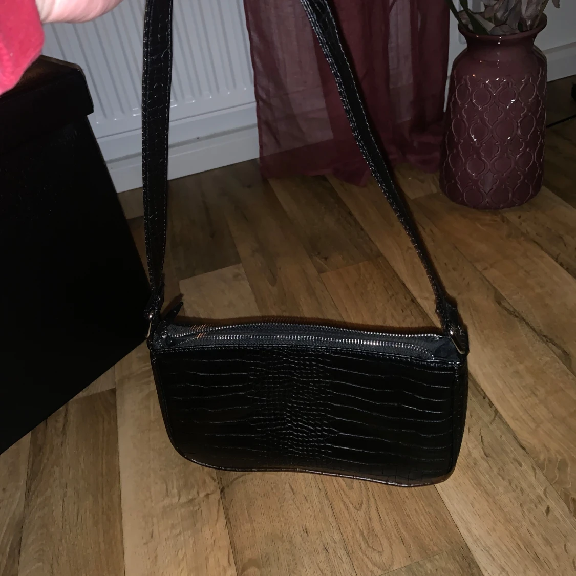 Svart handväska  - 90