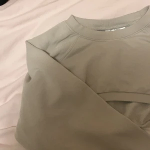 Super kort tröja - Bra skick!💓