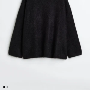 Mohair tröja hm - Säljer den slutsålda svarta mohair tröjan ifrån hm premium selection!!!