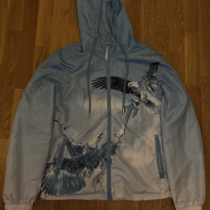 blå trapstar vind jacka - Här används sparsamt inga skador alls!