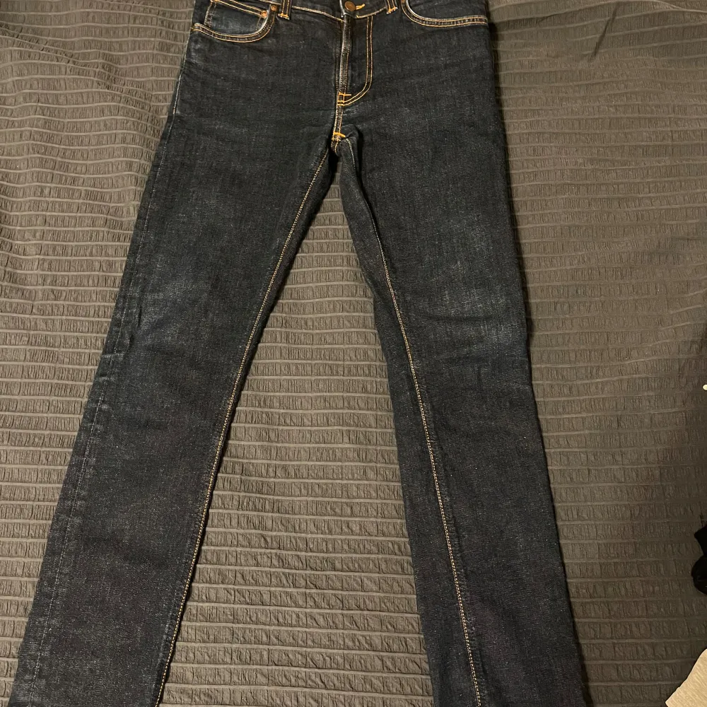 Hej, säljer ett par helt nya nudie jeans av modellen Lean Dean i storlek 32/32. Jag säljer dessa pågrund av att de är något för små i storleken.. Jeans & Byxor.