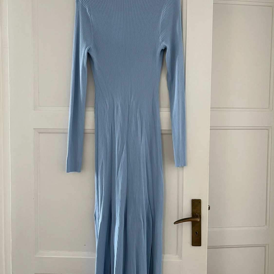 Ljusblå stickad klänning Adoore stl 44 - 92