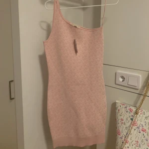 Michael Kors klänning - 🤍