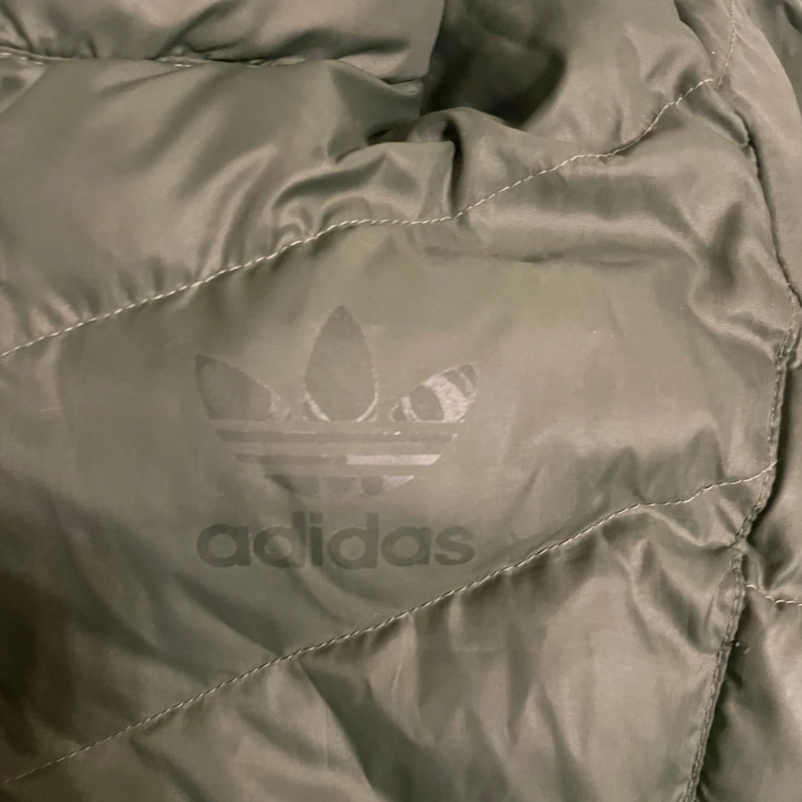 Grön pufferjacka från Adidas - 91