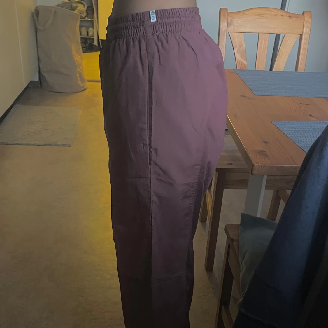 Bruna/lila träningsbyxor från Adidas - 90