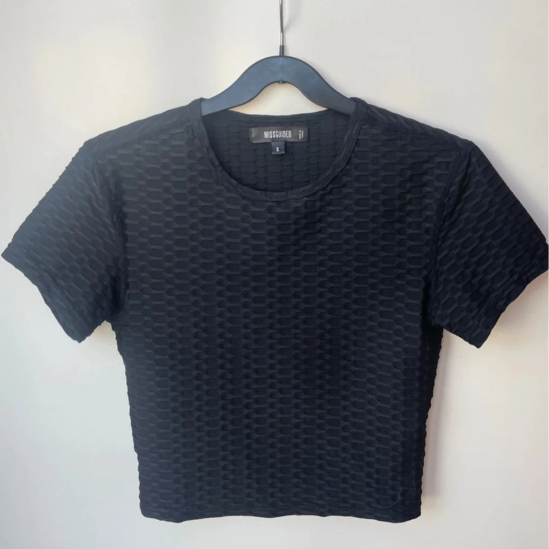 Svart croppad träningstopp från Missguided