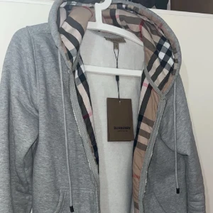 Burberry hoodie  - Burberry hoodie som ny