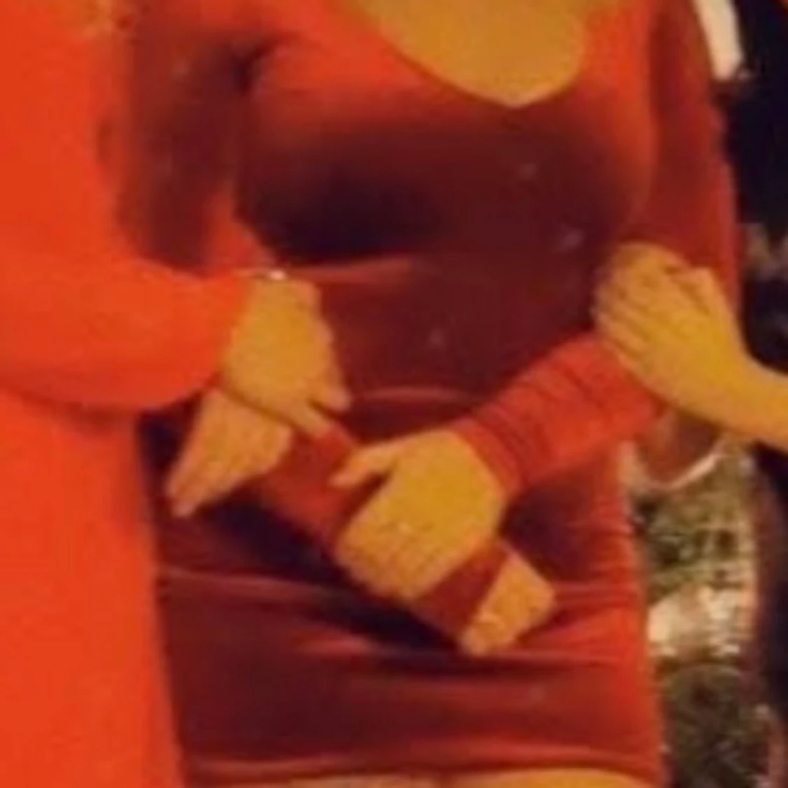 Vinröd sammetsklänning - 90