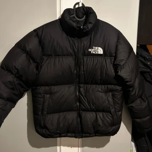 The North Face Retro Nuptse jacket - Mkt bra skick. Nypris 3899 kronor