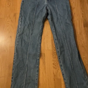 Corteiz jeans denim - Säljer snygga blåa corteiz jeans jätte feta, kan sänka priset i snabb affär