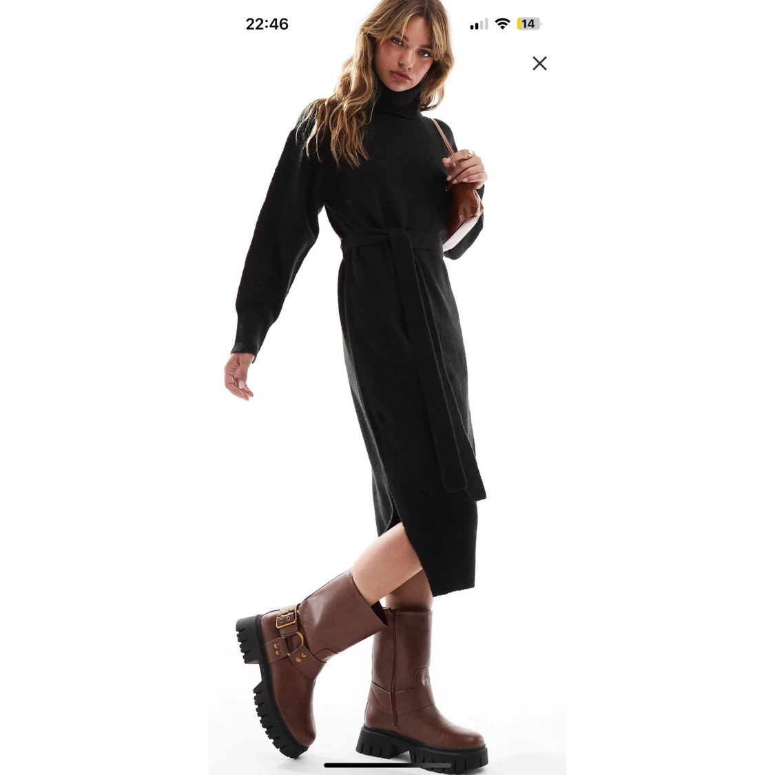 Svart stickad långklänning med bälte