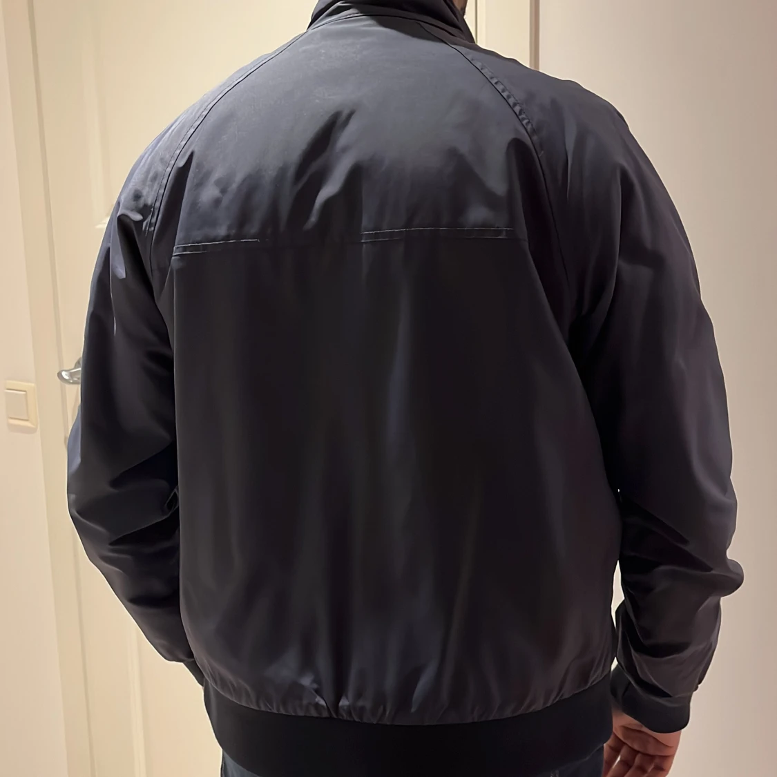 Mörkblå bomberjacka - 91