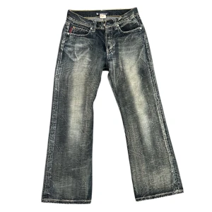 Notch! Jeans - Säljer ett par helt nya Notch! Jeans i storlek 3 = W30. Riktigt snygga, men tyvärr inte min stil. Perfekta för dig som vill ha ett par fräscha jeans.  Bara att höra av dig om du har några frågor!