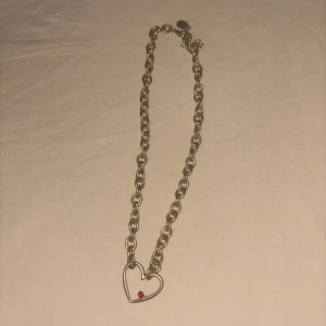 Gulligt halsband  - Guldaktigt halsband 🤍🤍