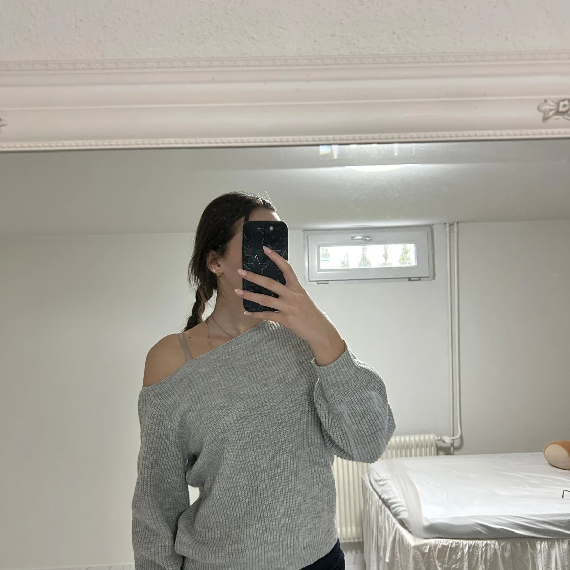 Grå offshoulder tröja - 91