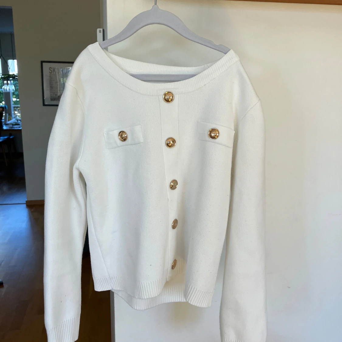 Tröja med knappar. - 90