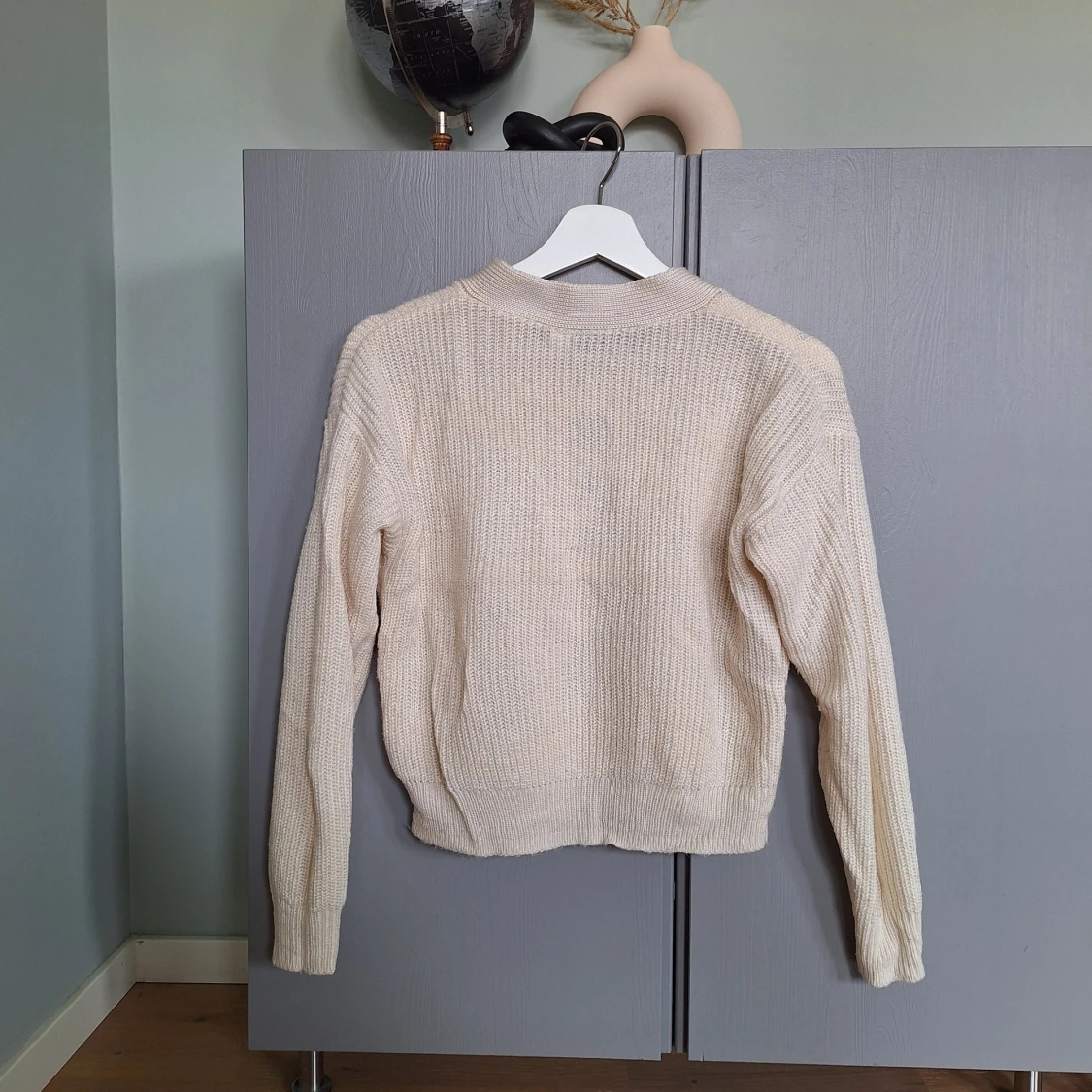 Beige stickad tröja med snörning - 91