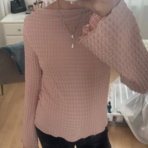 Långärmad topp - Jättesnygg boatnecktopp