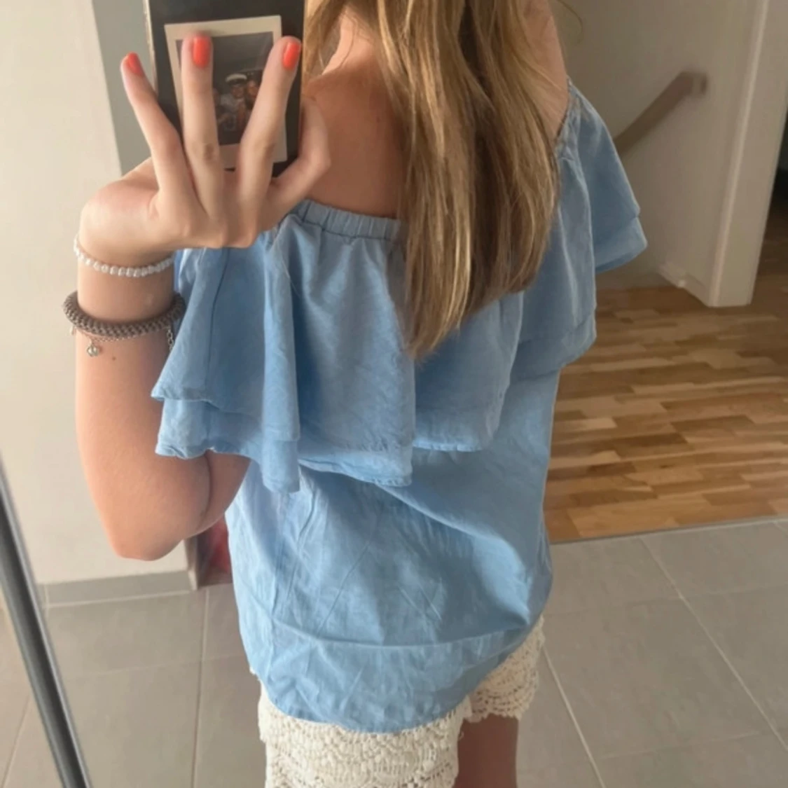 Blå off shoulder topp  - 91