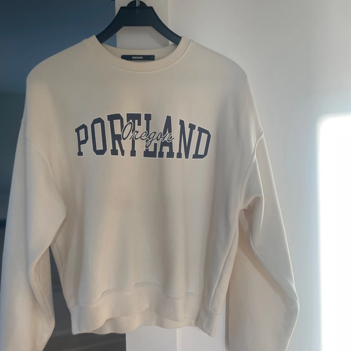Beige sweatshirt med Portland-tryck - 90