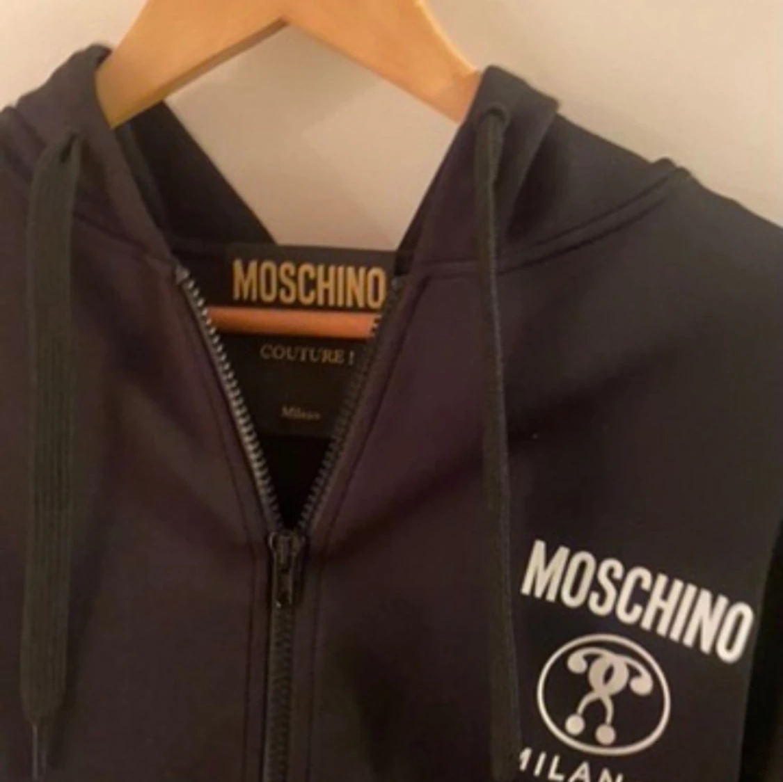 Moschino hoddie  - 90