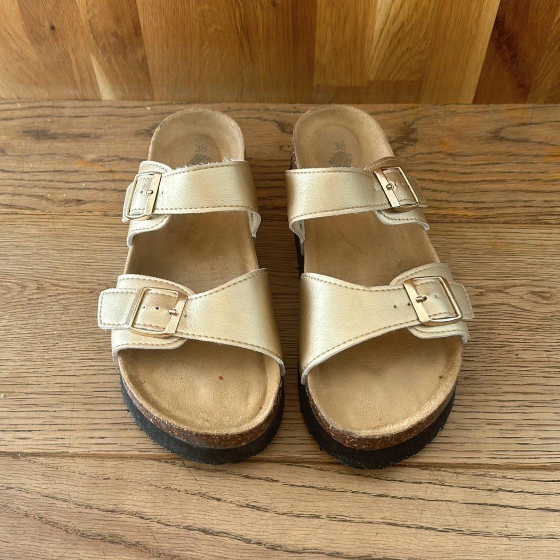 Guldsandaler - 90