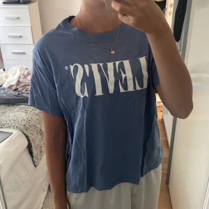 Helt ny - Helt ny levis tröja💙