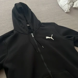 Puma flecce - Jätte bra sick rätt så ny använt några gånger storlek L