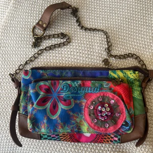 Desigual Väska - Väska från Desigual 💗