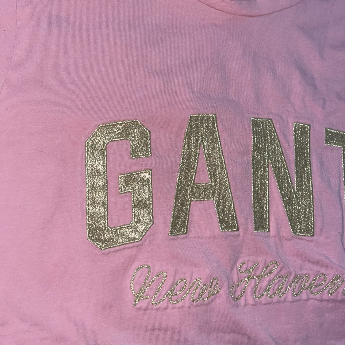 Rosa t-shirt från GANT - 90