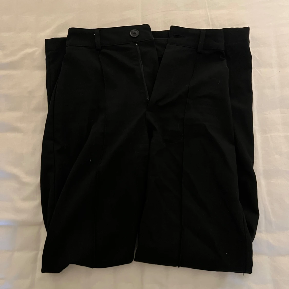 Svarta kostymbyxor från Pull&Bear