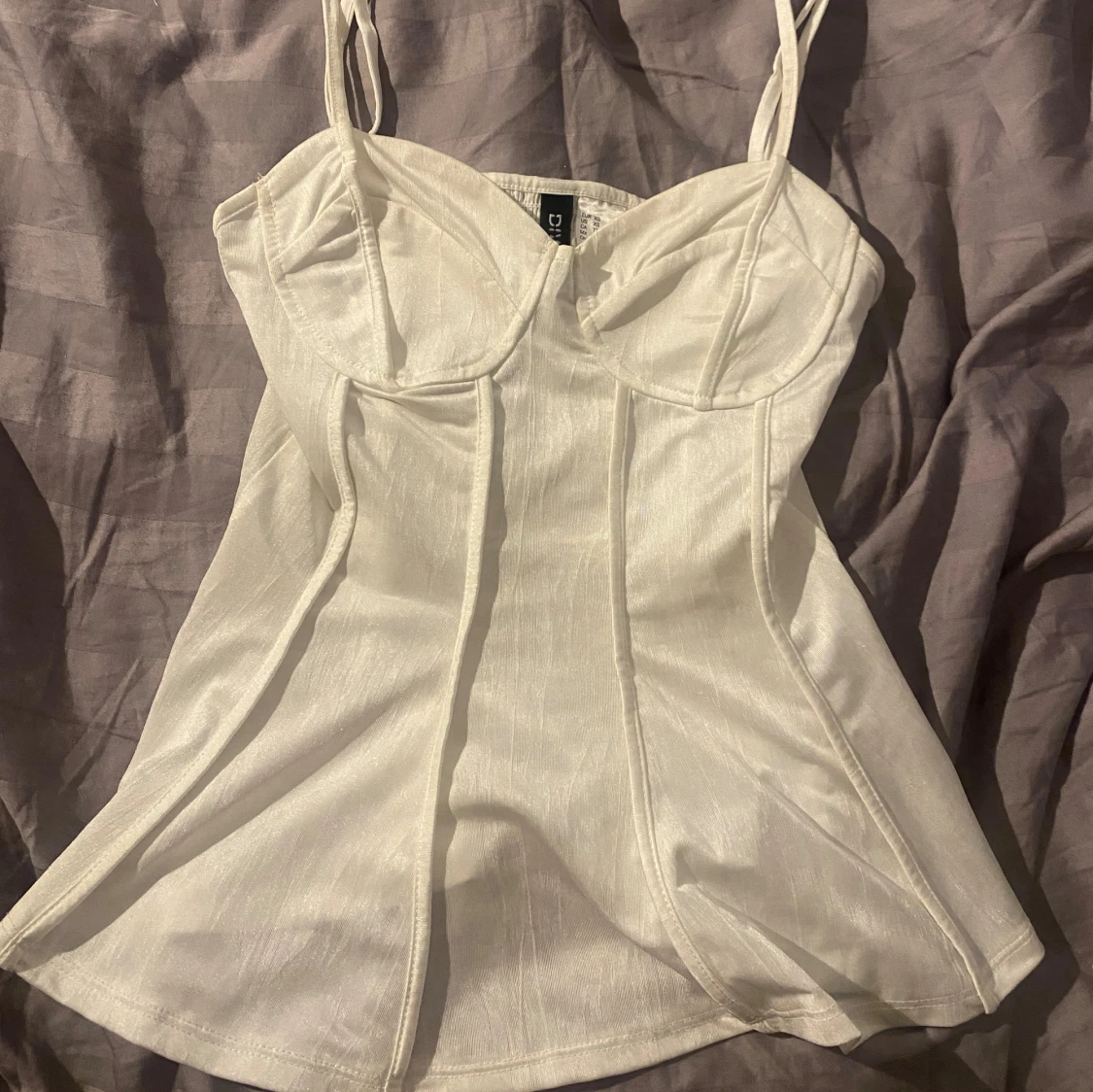 Vit korsettliknande topp - 90