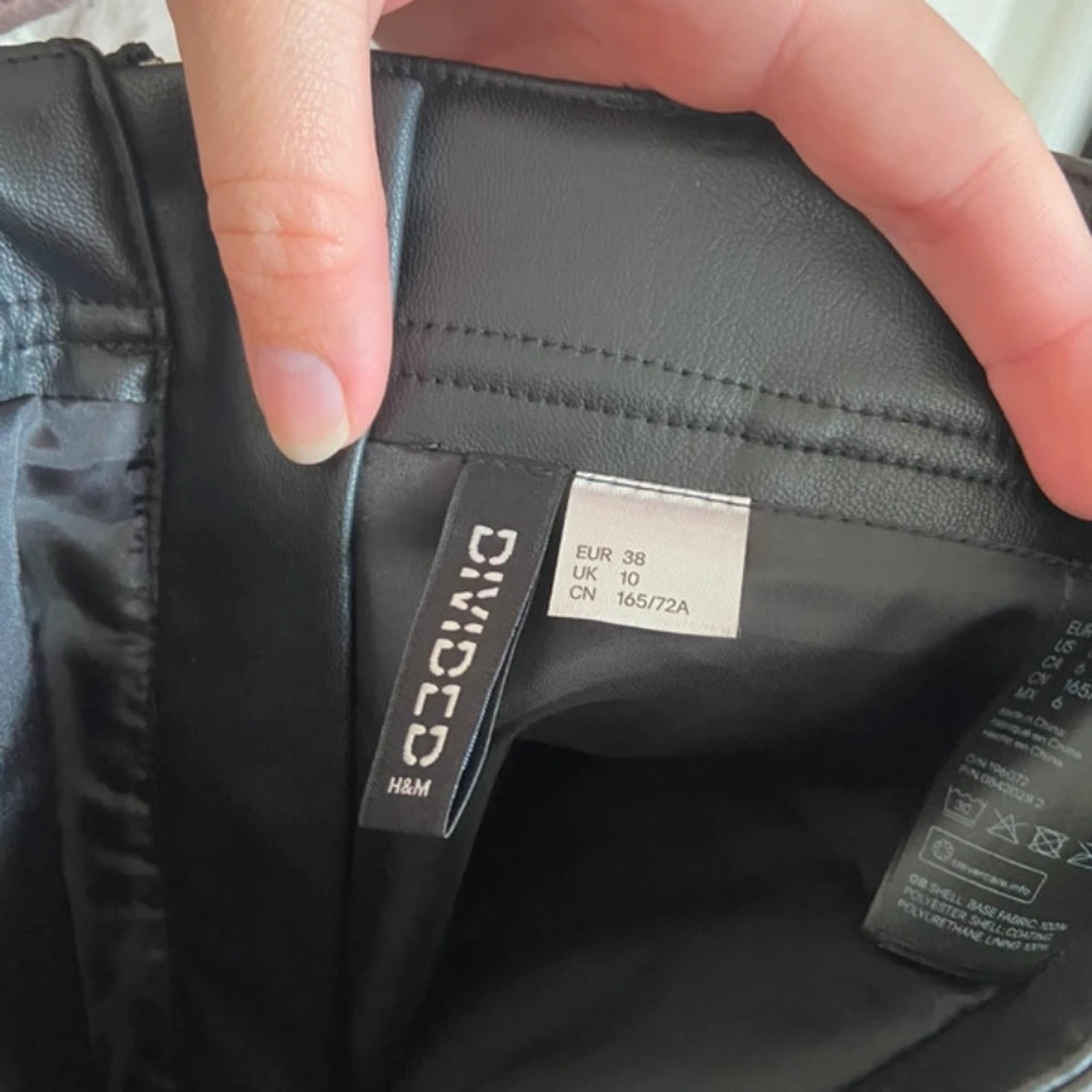 Skinnimitation kjol - 91