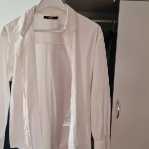 Bikbok skjorta Small size - knappt använd