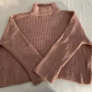 Vila stickad tröja - Använd, se bild för skick 