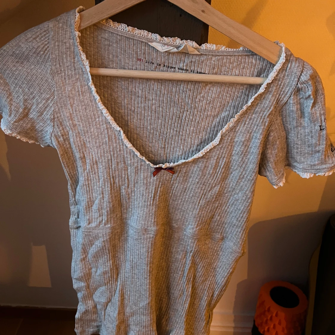 Grå topp från Odd Molly - 90