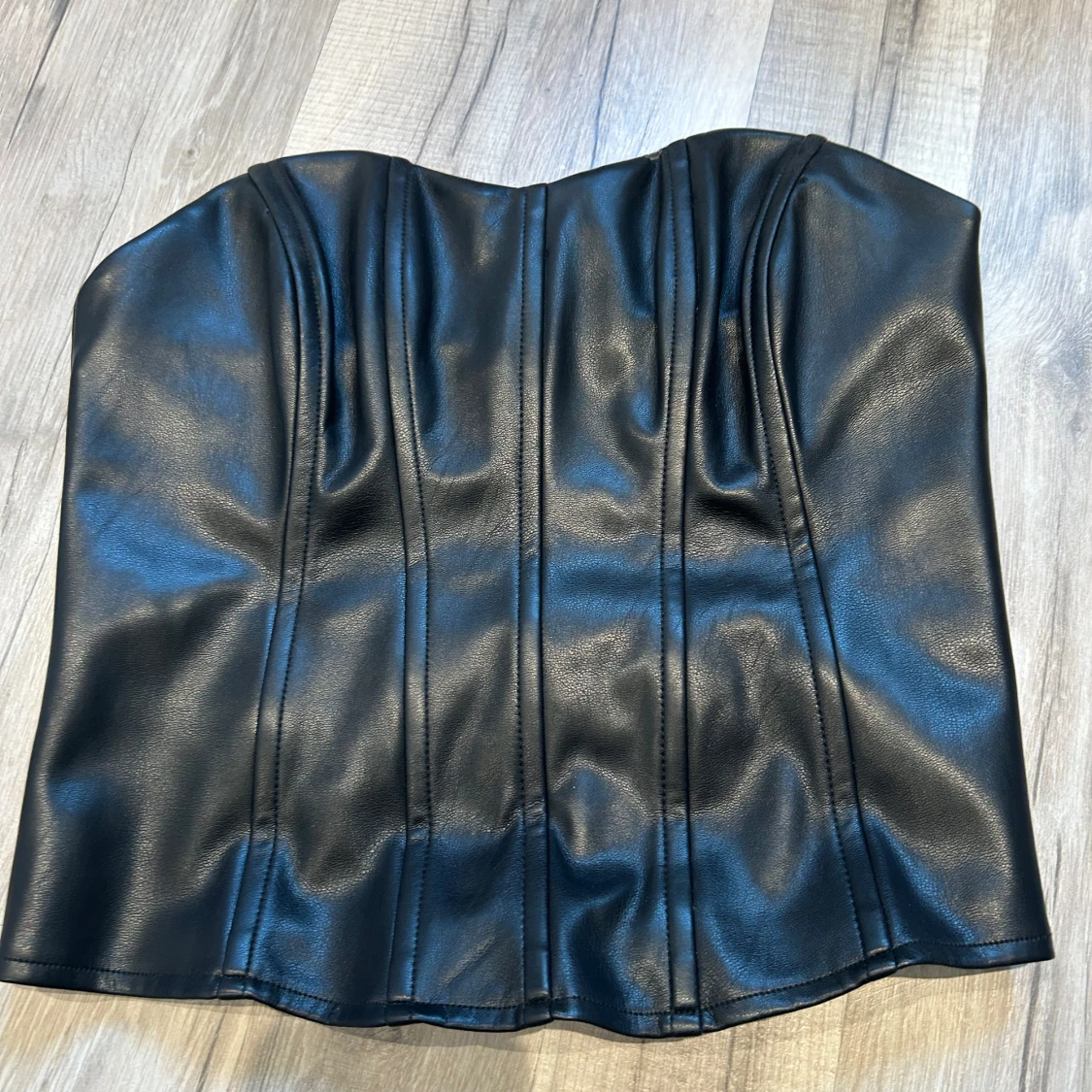 Svart skinntopp från NA-KD X Ida Carlsson - 90