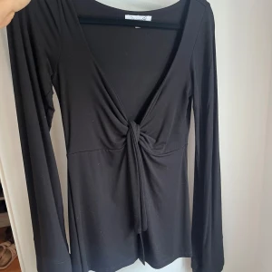 Designbysi tröja  - Svart tröja från designbysi