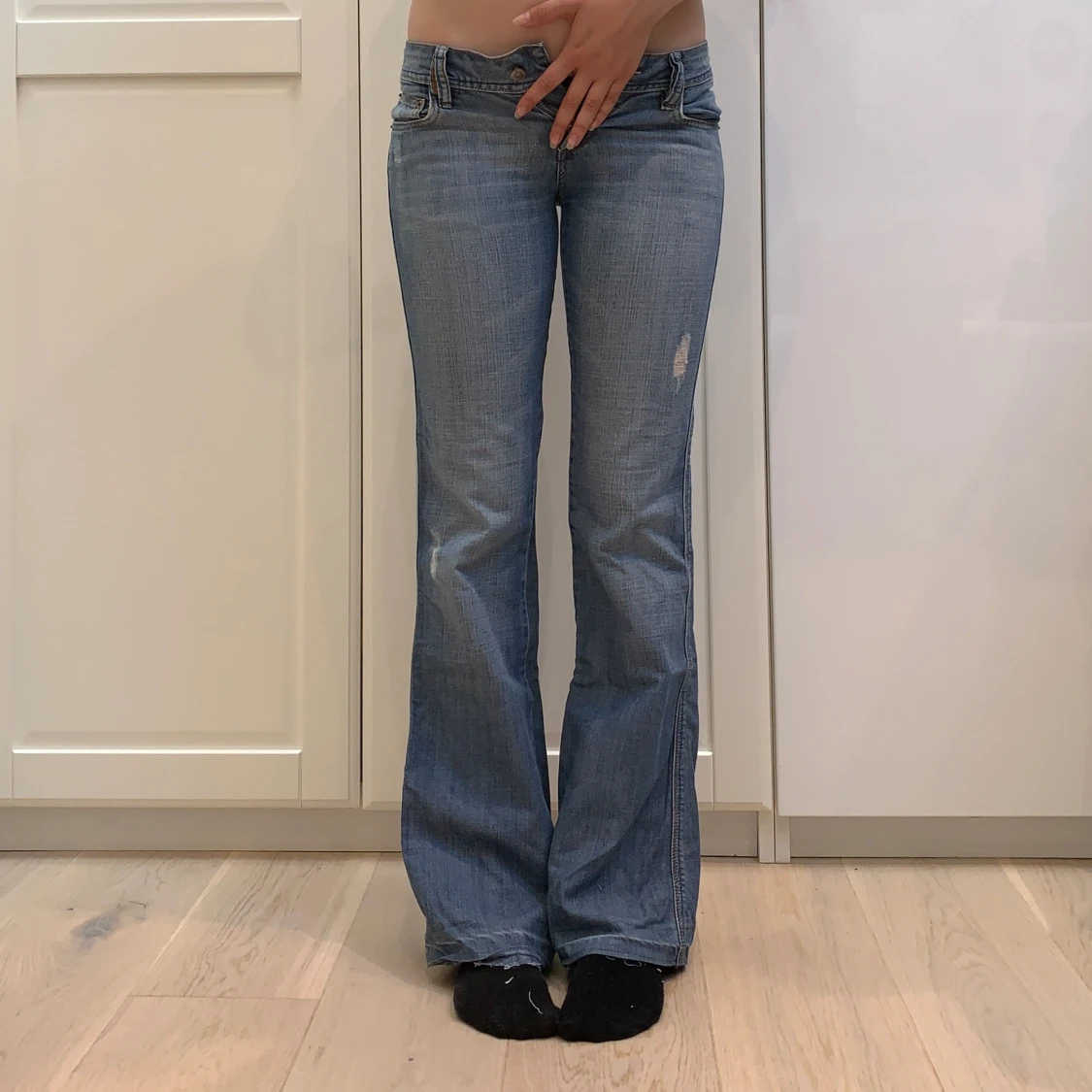 Lågmidjade bootcut jeans💕 - 90