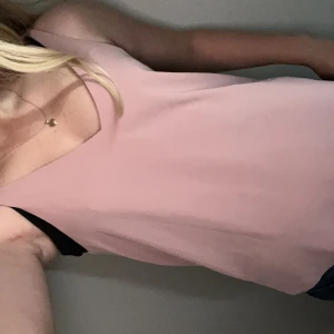 Festlinne - säljer denna jätte fina festlinne då den aldrig kommer till användning, har även en svart. säljer billigt för att bli av med!