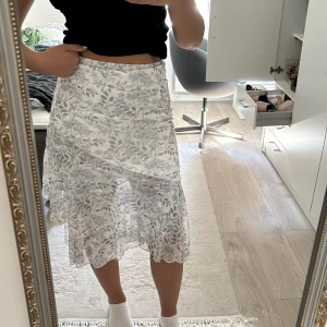 Kjol - Från Nelly! Använd få gånger 