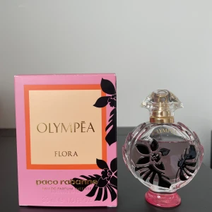 Olympea Flora Paco Rabanne - Olympea Flora by Paco Rabanne in 30 ml, used few times. 