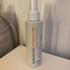 Sebastian Professional treatment styler - Säljer nu denna nya och oöppnade lightweight wearable-treatment styler 150 ml från Sebastian professional. Köpt för 398kr på Lyko, men säljer då jag inte har någon användning för den💕